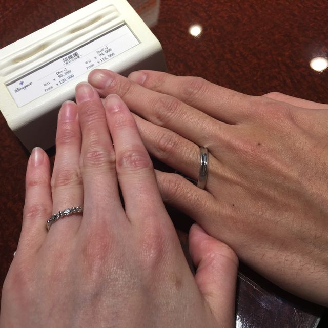 【JEWELRY  KAMATA(ジュエリーかまた)の口コミ】 試着させて頂いた際の写真です。歳を重ねても飽きのこないデザインも大事…