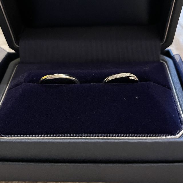 【銀座ダイヤモンドシライシの口コミ】 シンプルで華奢なデザインが可愛くて気に入りました。
ダイヤモンドの輝き…