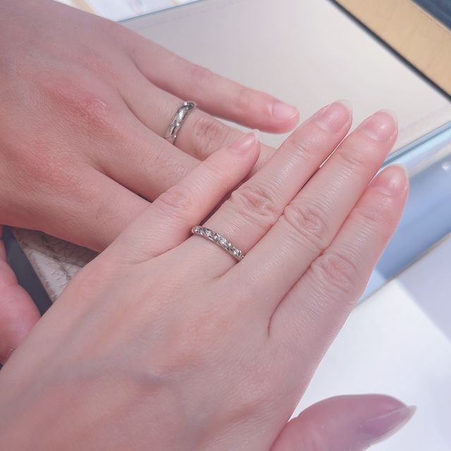 【ショーメ(CHAUMET)の口コミ】 プラチナのトルサード、彼のものはダイヤなし私のものは8石です。1番驚い…