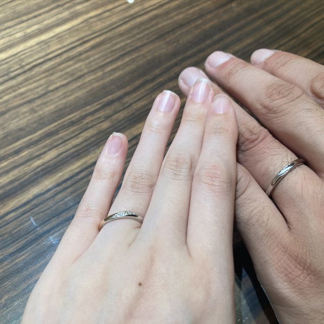 【AMATSU(アマツ)の口コミ】 宮の指輪は中をマットな加工にしてラインを強調しました！豊の指輪は左右…