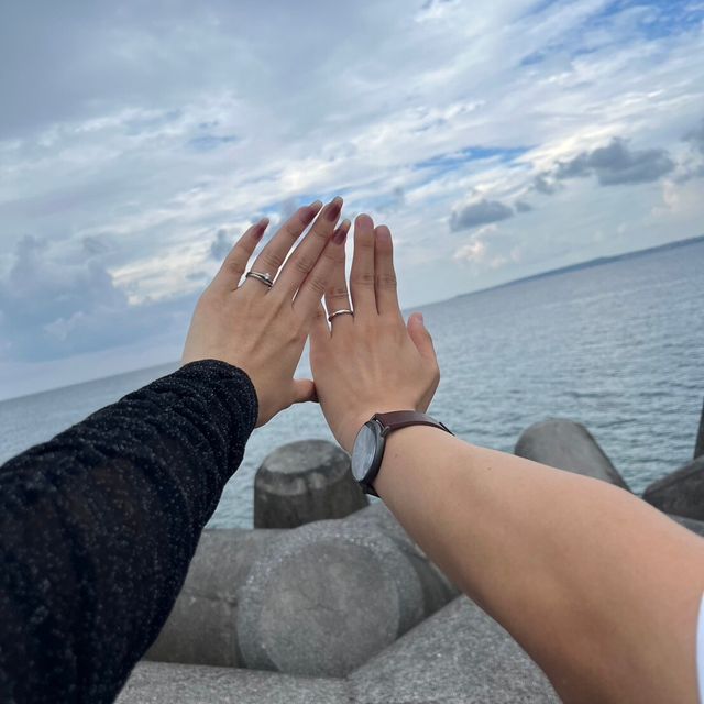 【ケイウノ ブライダル(K.UNO BRIDAL)の口コミ】 ケイウノブライダル独自の形でリングが丸みを帯びていてつけやすいです。…