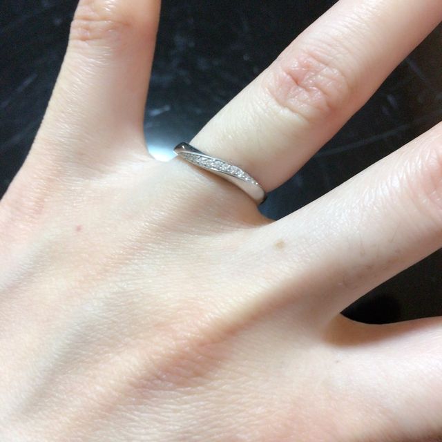【4℃ BRIDAL(ヨンドシーブライダル)の口コミ】 婚約指輪と違って結婚指輪は普段つけて生活するものになる為、普段使いし…