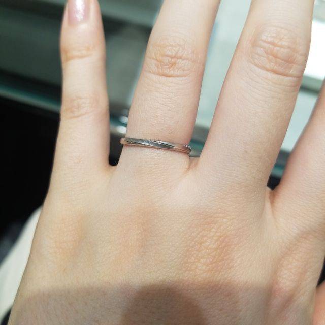 【アイプリモ(I-PRIMO)の口コミ】 およそ10万円でデザイン性ある指輪が買えるため、お手頃であった。同価格…