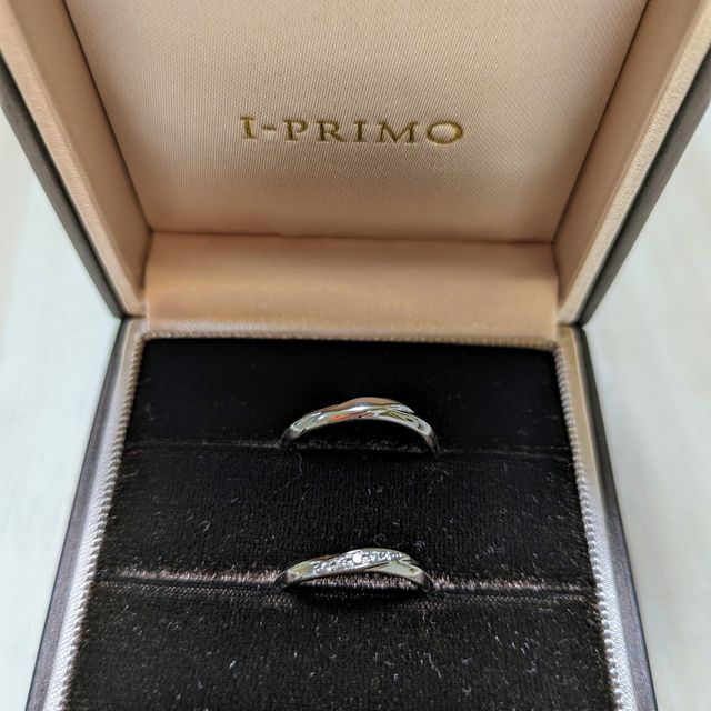 【アイプリモ(I-PRIMO)の口コミ】 ウェーブのデザインで指が長くきれいに見えます。またメレダイヤをピンク…