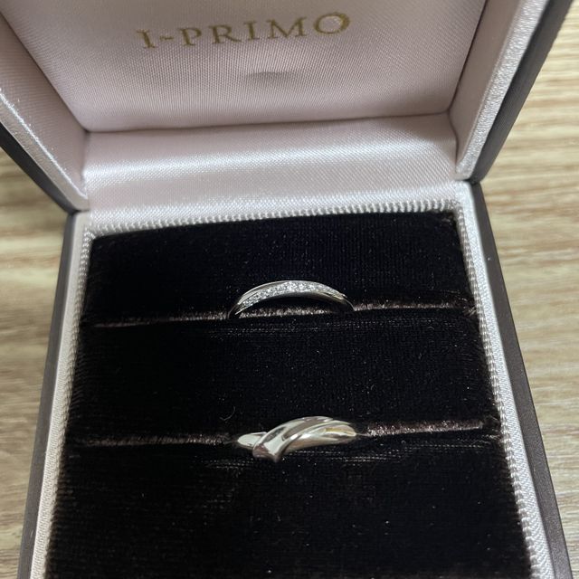 【アイプリモ(I-PRIMO)の口コミ】 指輪のデザインがすごく独特でかっこいいところ。
中に入っているダイヤが…