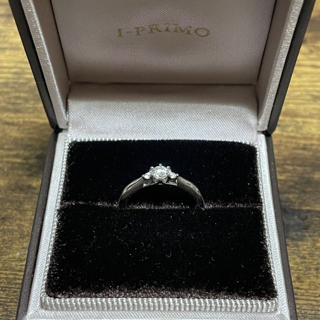 【アイプリモ(I-PRIMO)の口コミ】 正面からはシンプルに見えますが、側面から見たデザインが凝っていてどこ…