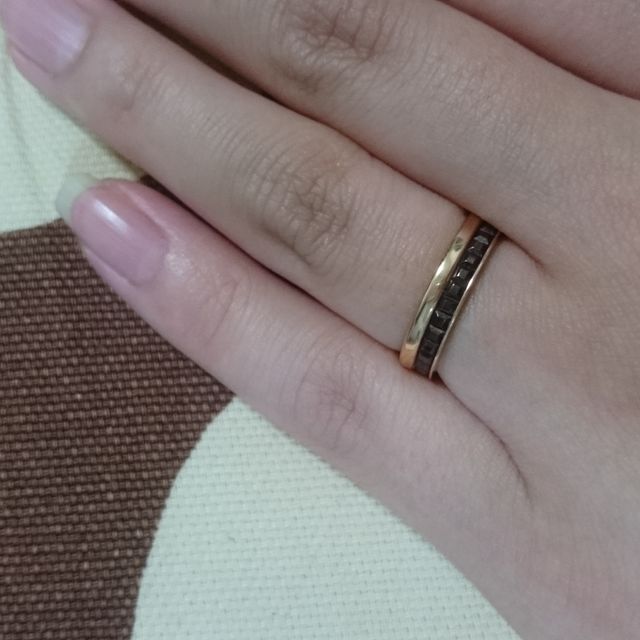 【ブシュロン(BOUCHERON)の口コミ】 一般的なマリッジリングは、シンプルなものが多く、

男性がつけるとどう…