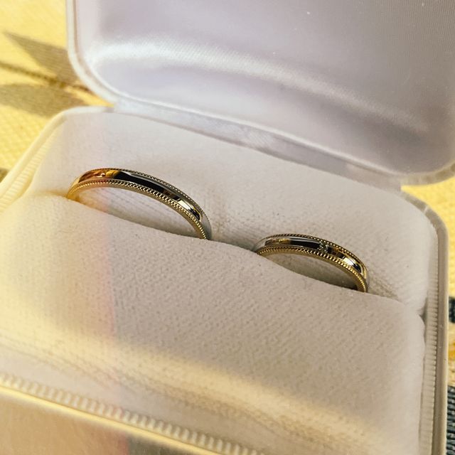 【BONDS(ボンズ)の口コミ】 一見とてもシンプルに見えるが、レディースはダイヤが付いていて上品。プ…