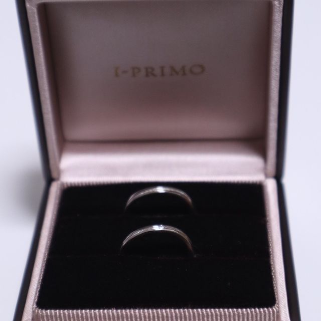 【アイプリモ(I-PRIMO)の口コミ】 デザインがウェーブなので指が綺麗に見えます。指輪1周にデザインが入って…