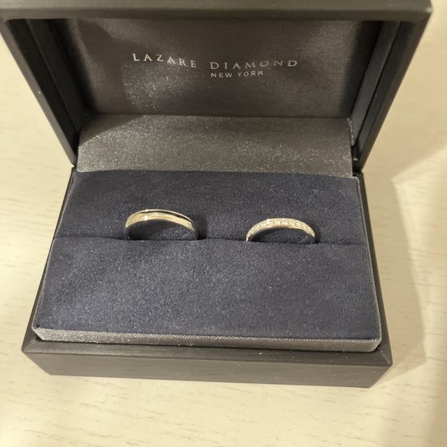 【ラザール ダイヤモンド(LAZARE DIAMOND)の口コミ】 ダイヤの輝きがとってもとっても素敵です‼︎
20石のダイヤが半周以上ついて…