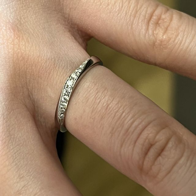 【ラザール ダイヤモンド(LAZARE DIAMOND)の口コミ】 お互い、自分が納得するデザインの指輪を長く着用したかったので、セット…