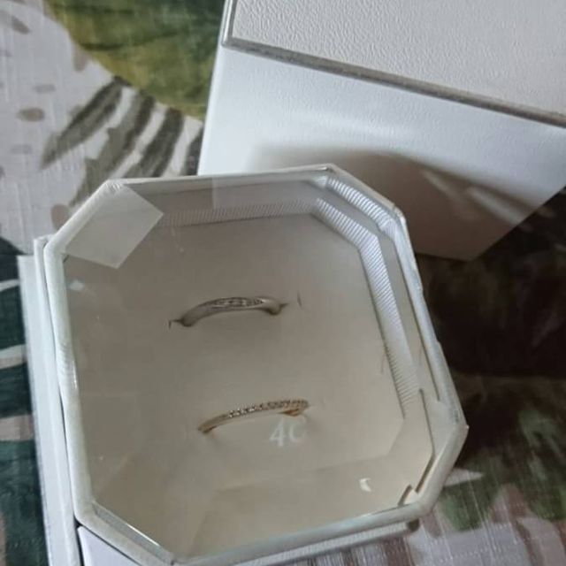 【4℃ BRIDAL(ヨンドシーブライダル)の口コミ】 普段着けるものだったので、シンプルが本来良いのかもしれませんが私はシ…