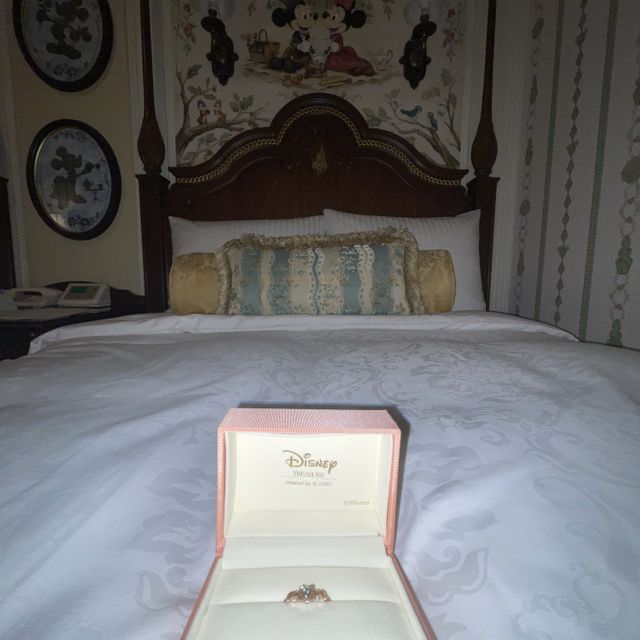 【ケイウノ ブライダル(K.UNO BRIDAL)の口コミ】 ディズニー好きだったので、デザインのかわいさで選びました。指輪の間か…