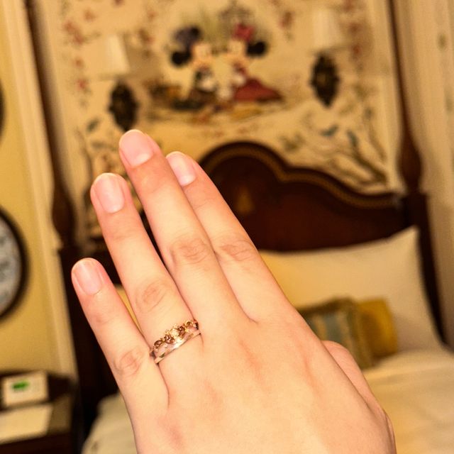 【ケイウノ ブライダル(K.UNO BRIDAL)の口コミ】 ディズニー好きだったので、デザインのかわいさで選びました。指輪の間か…