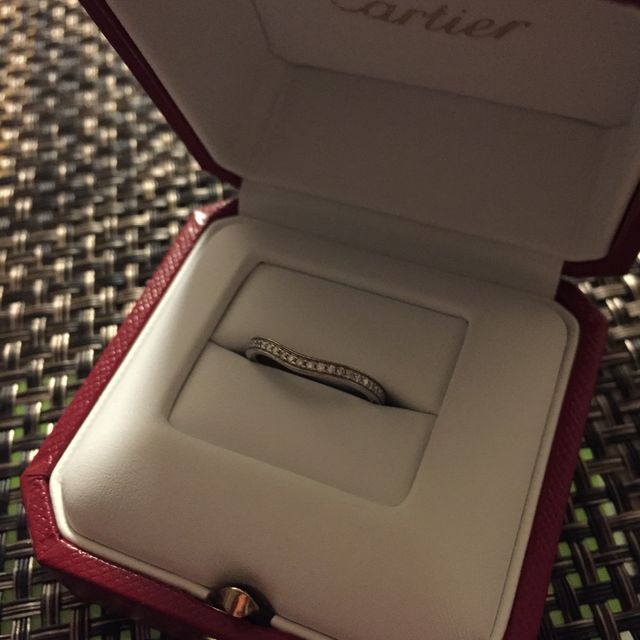 【カルティエ(Cartier)の口コミ】 指が短くポテッとしてるのがコンプレックスでなるべくスラッと指を見せて…