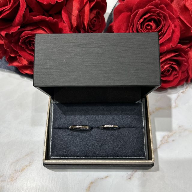 【ラザール ダイヤモンド(LAZARE DIAMOND)の口コミ】 デザインがおしゃれで気に入りました。このスリーサイドというリングは新…