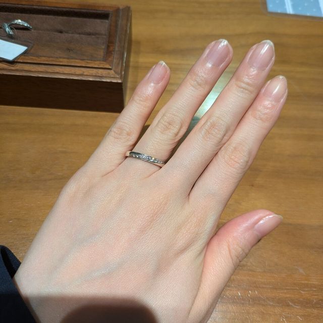 【TANZO.(鍛造指輪)の口コミ】 もともと、強度の高いもの、キラキラしたもので探しておりました。フルオ…