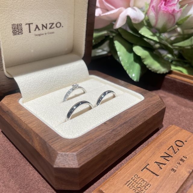 【TANZO.(鍛造指輪)の口コミ】 とにかく丈夫でなめらか！
鍛造製法であるため、ダイヤが落ちにくく傷も付…