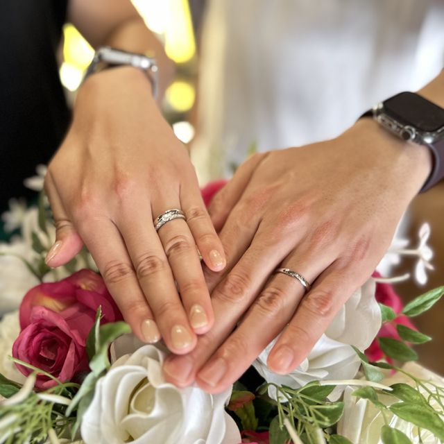 【TANZO.(鍛造指輪)の口コミ】 1枚のプラチナから2人の指輪が出来るので、結婚に相応しいと感じました。
…