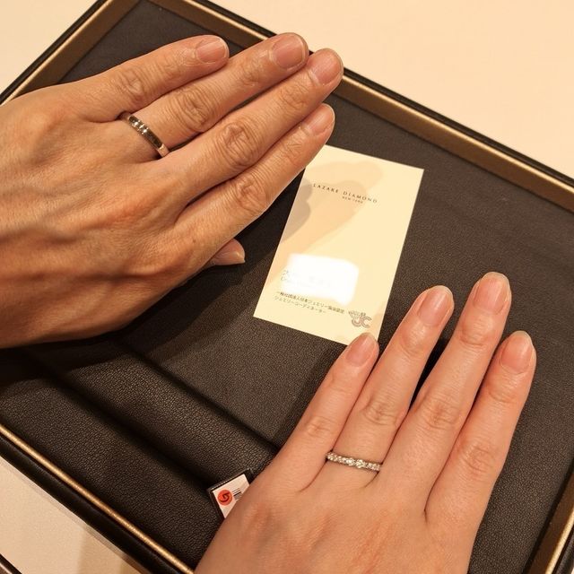 【ラザール ダイヤモンド(LAZARE DIAMOND)の口コミ】 指輪のデザインについて、男性用はシンプルな中にラインが入ることでアク…