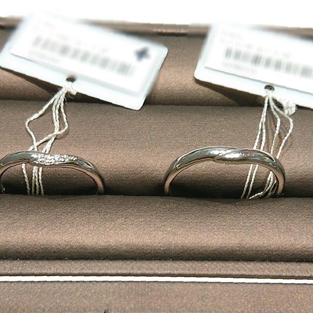 【アイプリモ(I-PRIMO)の口コミ】 当初はウェーブ型一択で探していましたが、それぞれの指の形に似合うデザ…