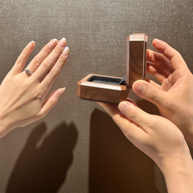 【TANZO.(鍛造指輪)の口コミ】 婚約指輪を選ぶ際に、以前こちらのお店の指輪をつけていた方の印象が強く…