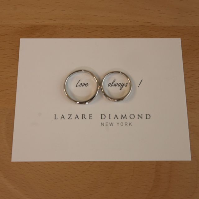 【ラザール ダイヤモンド(LAZARE DIAMOND)の口コミ】 女性用、男性用でペアのものを選びました。
同じウェーブがかかっており、…