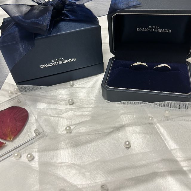 【銀座ダイヤモンドシライシの口コミ】 シンプルなデザインながら、特徴のあるメンズリングが気に入り購入しまし…