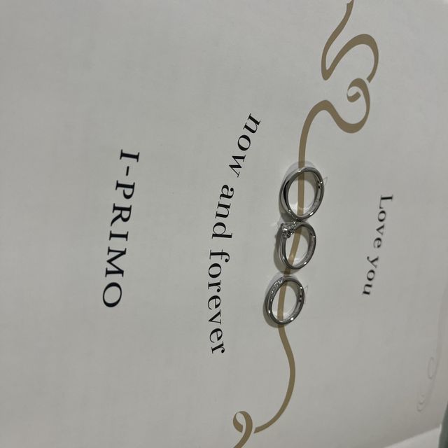 【アイプリモ(I-PRIMO)の口コミ】 着用時の婚約指輪と結婚指輪のぴったりはまる感じがとても素敵でした。指…