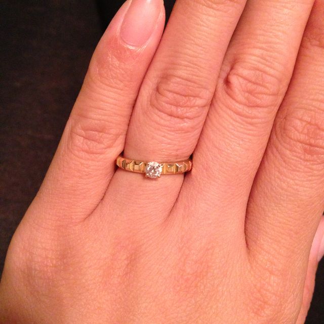 【ブシュロン(BOUCHERON)の口コミ】 色黒のため、もともとゴールドを探していました。やはり憧れのダイヤモン…