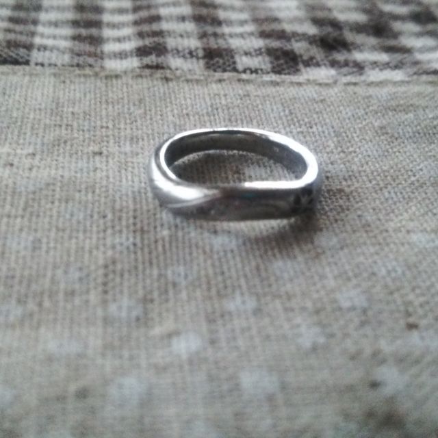 【天久加工所の口コミ】 結婚指輪というと細くてシンプルなものばかりが販売されててどれも一緒だ…