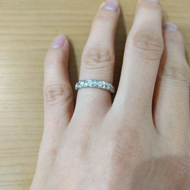 【ショーメ(CHAUMET)の口コミ】 カルティエやティファニー等も考えましたがつけている人が多いので辞めま…