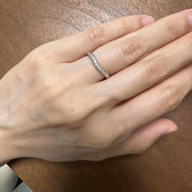 【ティファニー(Tiffany & Co.)の口コミ】 プラチナなので、どんな服装にも違和感なく着用することができます。
女性…
