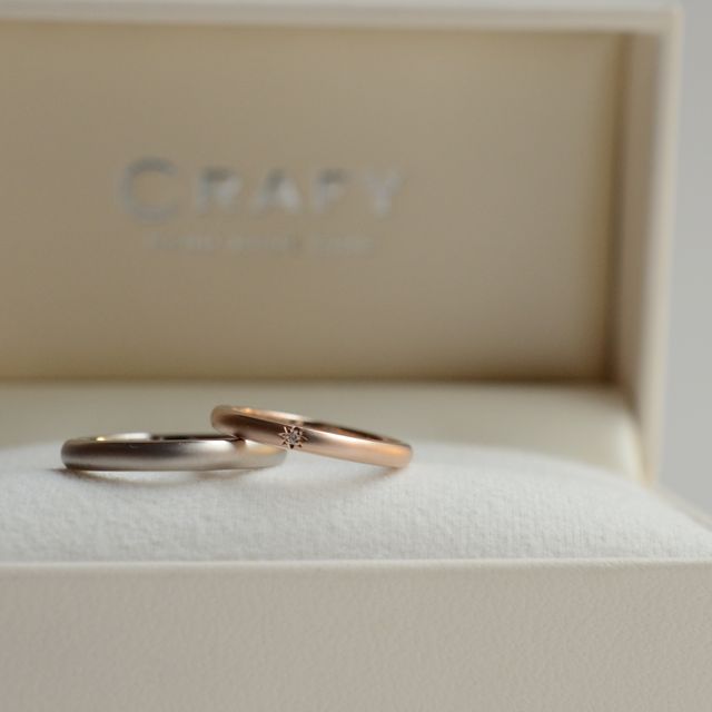 【CRAFY(クラフィ)の口コミ】 2人がこだわってデザインできて良かった！
普通のブランドで指輪を買うと…