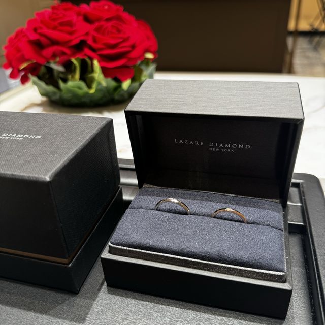 【ラザール ダイヤモンド(LAZARE DIAMOND)の口コミ】 シンプルなデザインが好きなのでラザールダイヤモンドさんで購入しました…