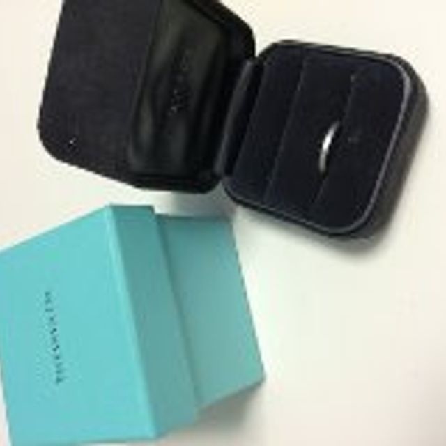 【ティファニー(Tiffany & Co.)の口コミ】 結婚指輪を夫にもつけて欲しかったのでとにかく普段つけていても違和感の…