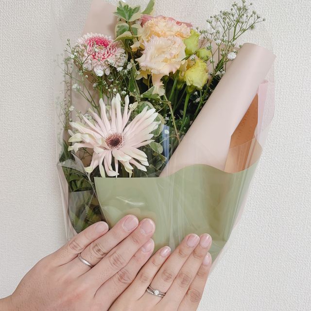 【銀座ダイヤモンドシライシの口コミ】 シンプルで華奢なイメージが好きな方はとてもおすすめ。
細いけど、ねじっ…