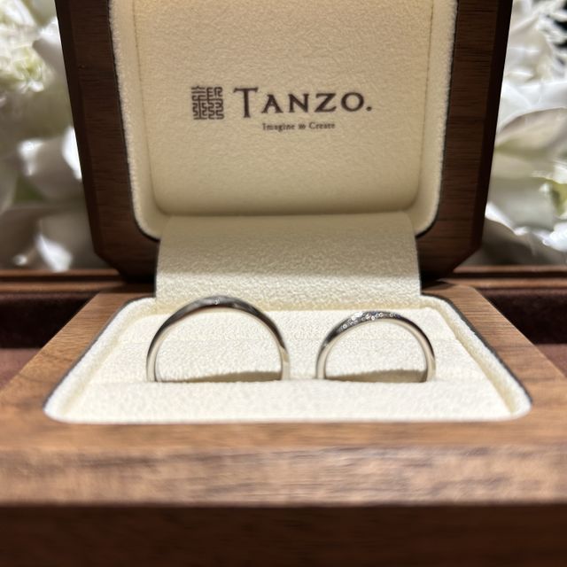 【TANZO.(鍛造指輪)の口コミ】 結婚指輪ですが、妻の希望するダイヤを散りばめて世界で一つだけの指輪を…