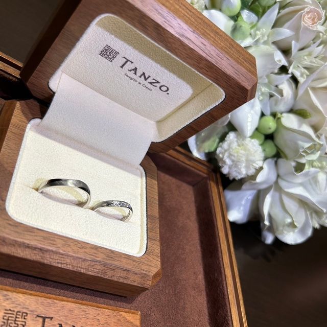 【TANZO.(鍛造指輪)の口コミ】 デザインは自分たちオリジナルのものが作れて、サイズや幅等気に入ったも…