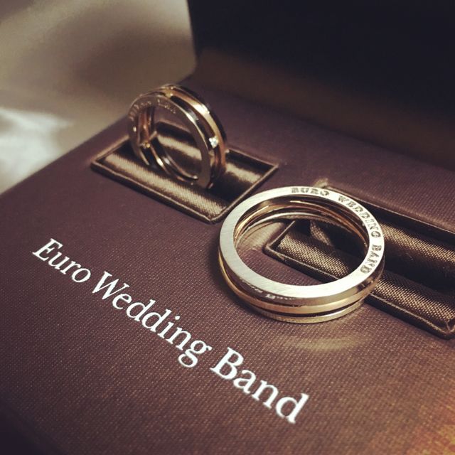 【EURO WEDDING BANDの口コミ】 普通なリングは嫌で、オシャレでカッコイイリングを探していました！この…