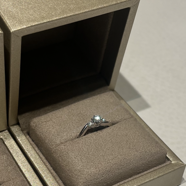 【和光ブライダルブティックギンザの口コミ】 シンプルですが上品さや華やかさもあり、他ブランドと比べても1番しっくり…