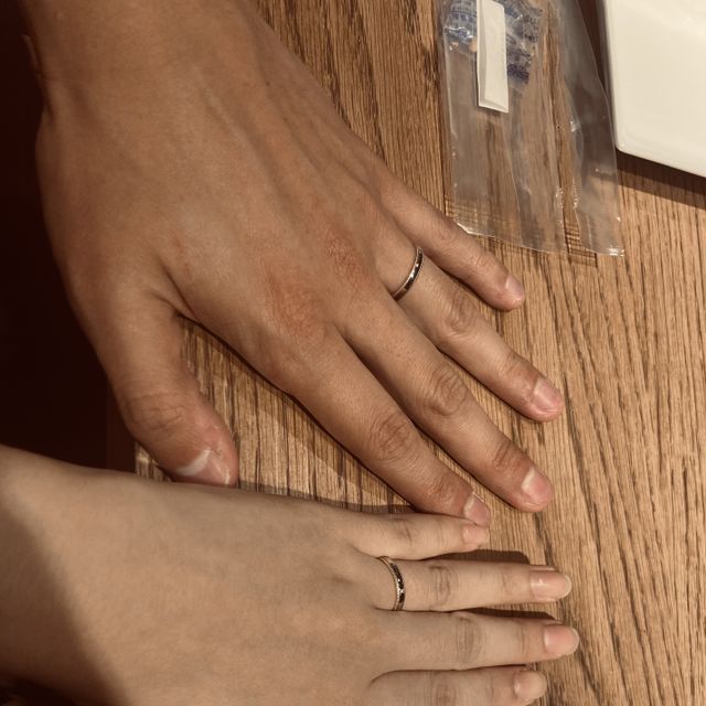 【BONDS(ボンズ)の口コミ】 ゴールドの装飾が入っていて華やかです。シンプルですが高級感があります…