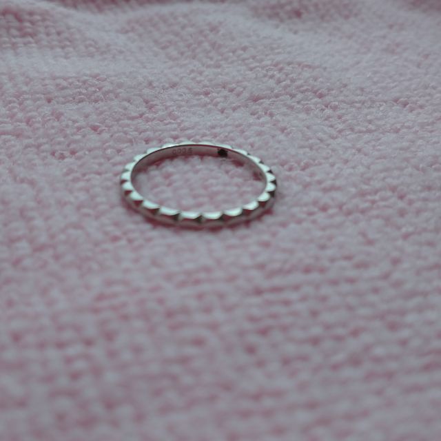 【Only You(オンリーユー)の口コミ】 あまりデザインが人と被りたくないと思ったのでこの指輪を選びました。
ダ…