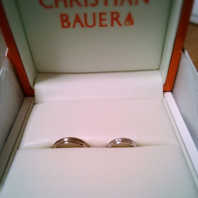 【CHRISTIAN BAUER(クリスチャンバウアー)の口コミ】 鍛造で夫が気に入るもの(男性側は結婚指輪以外に指輪をつけないので、夫の…