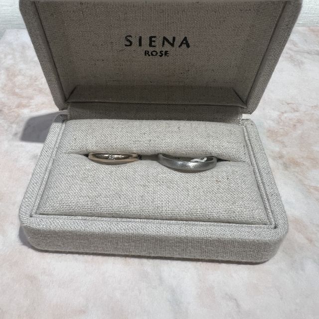 【SIENAROSE(シエナロゼ)の口コミ】 ロゼチナという素材がありセミオーダー形式で細かく指定をして指輪を作成…