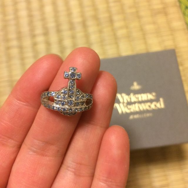 【Vivienne Westwood(ヴィヴィアン・ウエストウッド)の口コミ】 主人がプロポーズの際に自分で選んで購入してくれたものなので、決め手は…