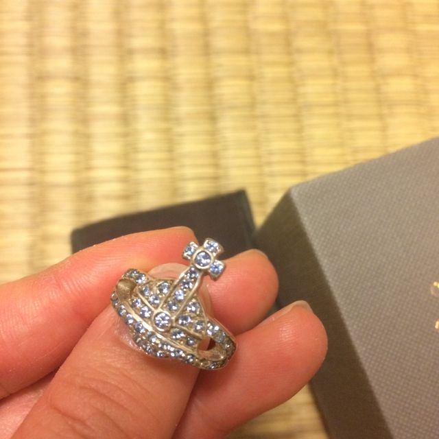 【Vivienne Westwood(ヴィヴィアン・ウエストウッド)の口コミ】 主人がプロポーズの際に自分で選んで購入してくれたものなので、決め手は…