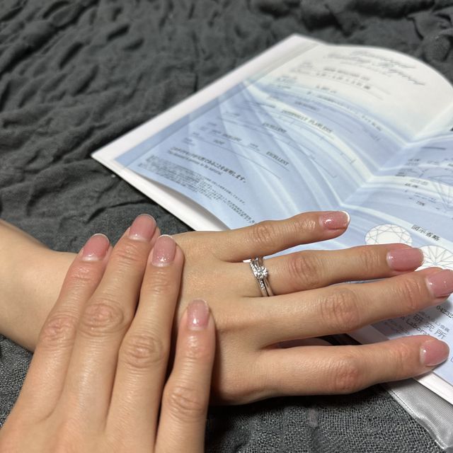 【銀座ダイヤモンドシライシの口コミ】 とにかくダイヤモンドが美しいです。ダイヤモンドは、その日お店にある中…