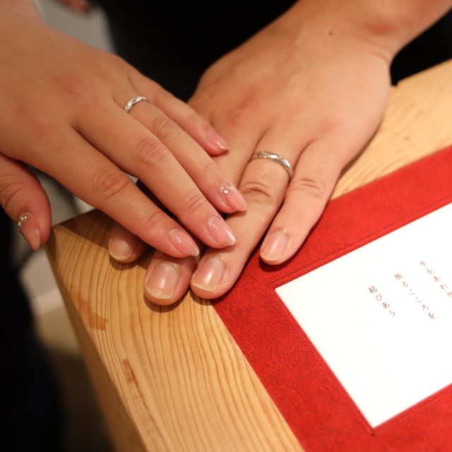 【出雲結(いずもゆい)の口コミ】 ペアでのデザインになっており、夫婦になることを指輪からも実感できます…