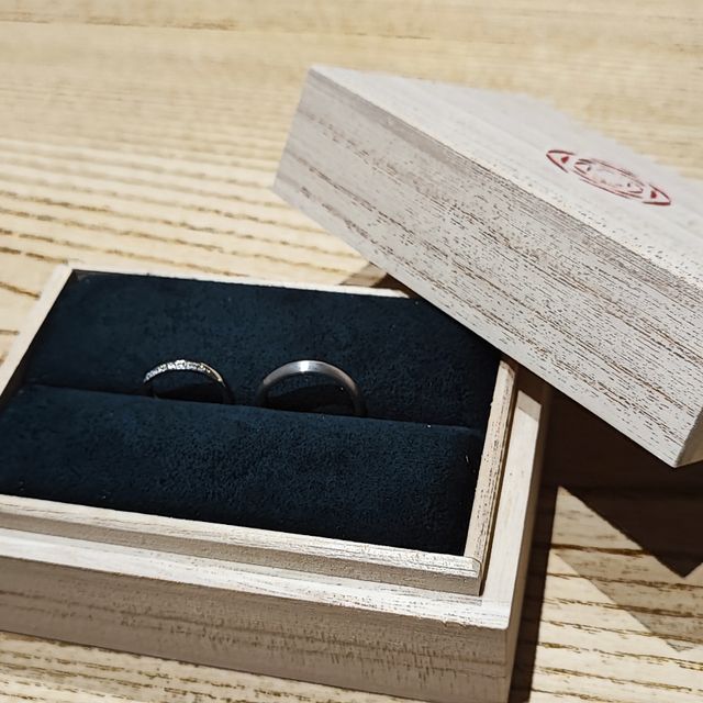 【出雲結(いずもゆい)の口コミ】 ピンクゴールドのラインが入ったデザインが他にはないもので、とてもよか…